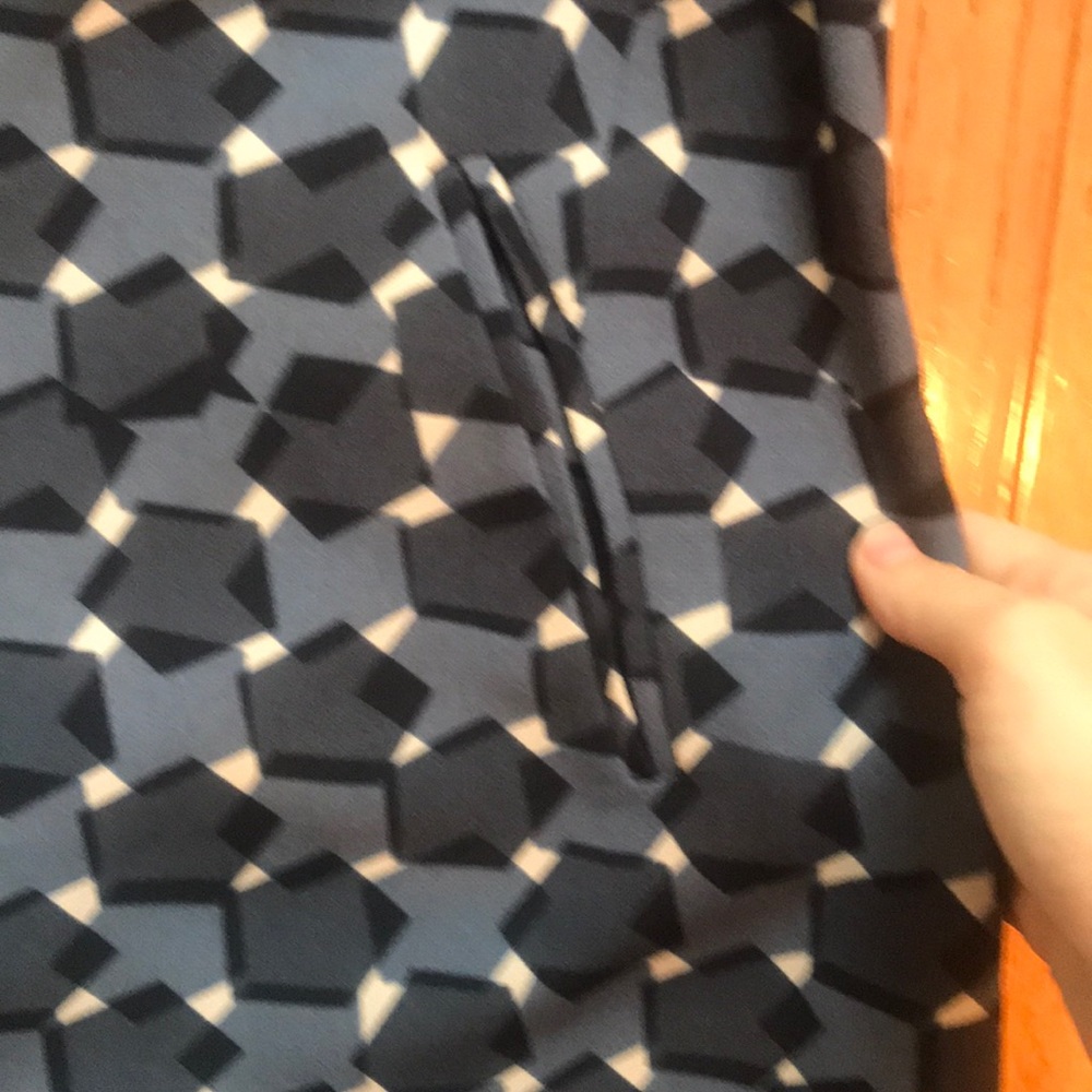 Harve Benard Shift Dress - Picture 2 of 3
